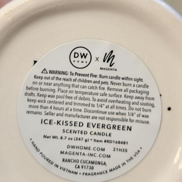 Rae Dunn MERRY XMAS Candle - Picture 2 of 4